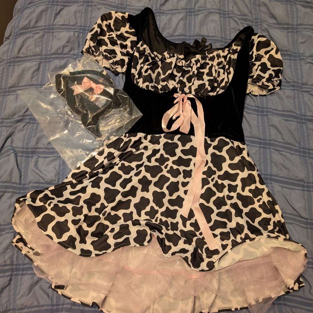 Dolls Kill Trickz N' Treatz Cookies N' Cream Costume Set XL - NWT